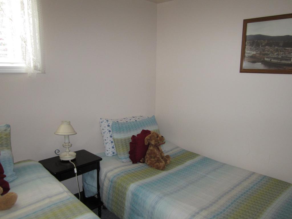 Casey'S Bed & Breakfast Whitehorse Room photo