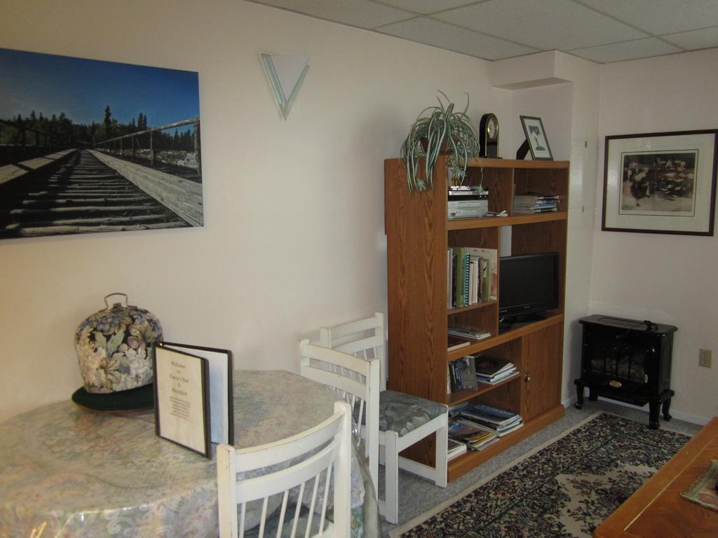 Casey'S Bed & Breakfast Whitehorse Room photo