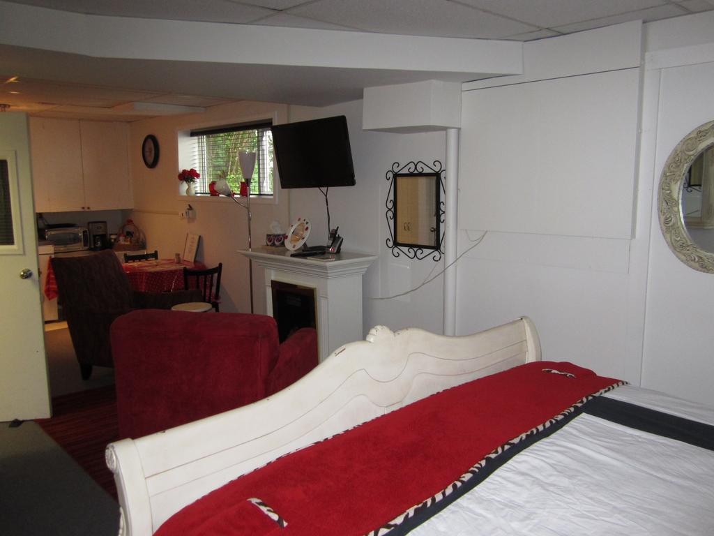Casey'S Bed & Breakfast Whitehorse Room photo