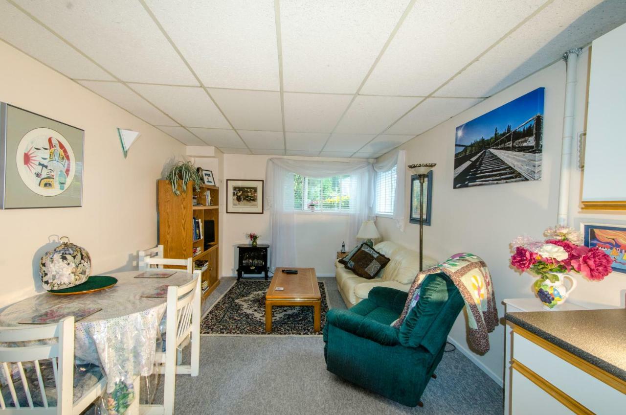 Casey'S Bed & Breakfast Whitehorse Exterior photo
